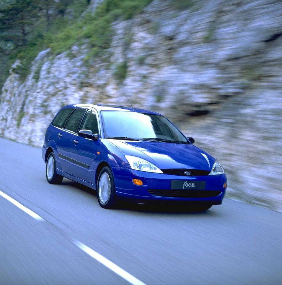  Ford Focus Wagon 1999 года  (фото 3 из 75)